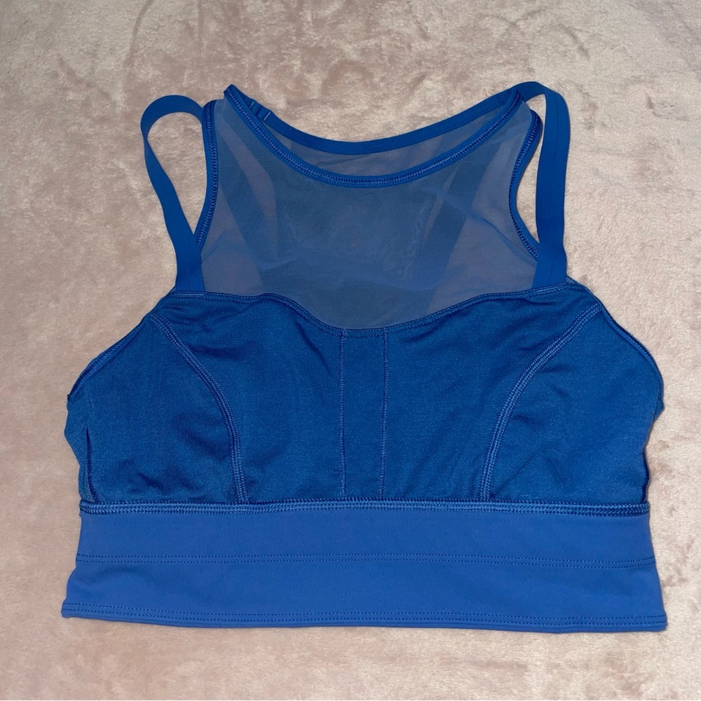 Lululemon sport bra size 4 - Picture 2 of 5